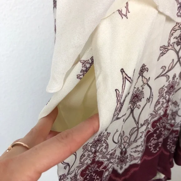 Revolve The Jetset Diaries Bohemian Printed Long Sleeve Romper Size Small - Picture 7 of 12